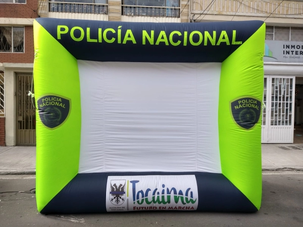 Dummy Inflable Estatico Telon Pantalla Policia Nacional
