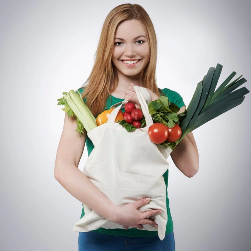 Bolsa Karibe, en tela de polialgodon, de 31 x 36 cmts