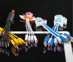 Cable Multiconector x 3 en PVC 2D en diseño personalizado que se solicite