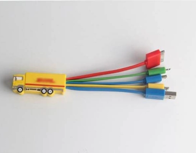 Multiconector x 3 en PVC en 3D en diseño personalizado de Camion