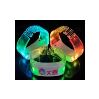 Manilla o Brazalete LED elaborado en ABS, CON Control de Voz