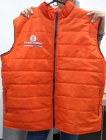 Chaleco Abullonado Buffalo, en tela antifluidos, con forro interno y guata