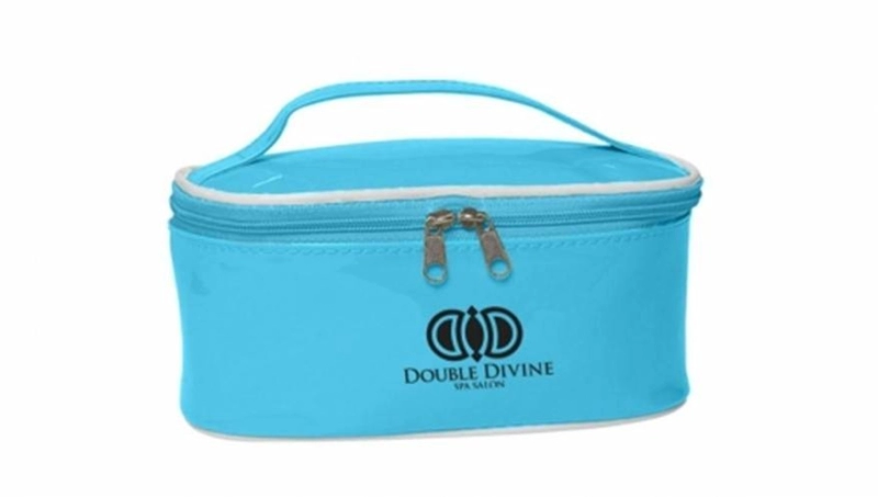 Cosmetiquera Manhattan, en lona, con manija, de 28 x 15 x 12 cmts