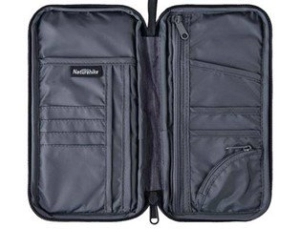 Portadocumentos Hudson, en imitacion cuero, multiples bolsillos, 22.5 x 12 cmts