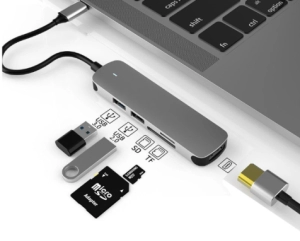 Hub Multipuerto 5 en 1 en aluminio, de 10.5 x 4.1 x 1.6 cmt