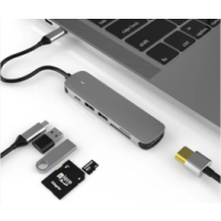 Hub Multipuerto 6 en 1 en aluminio, de 10.5 x 4.1 x 1.6 cmt