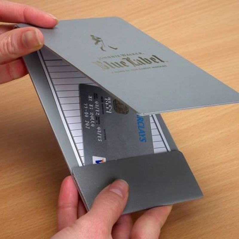 Porta Cuentas Berlin, en imitacion cuero, de 15 x 10 cmts, carton interno