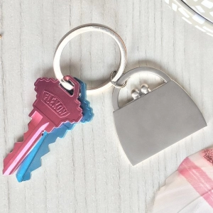 Llavero Bolso metalico, 3.5 x 3.6 cmts