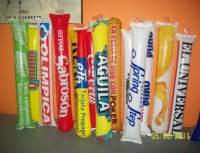 Golpeador en Polietileno calibre 2.5, color blanco, de 11 cm de ancho x 54 cmts de largo