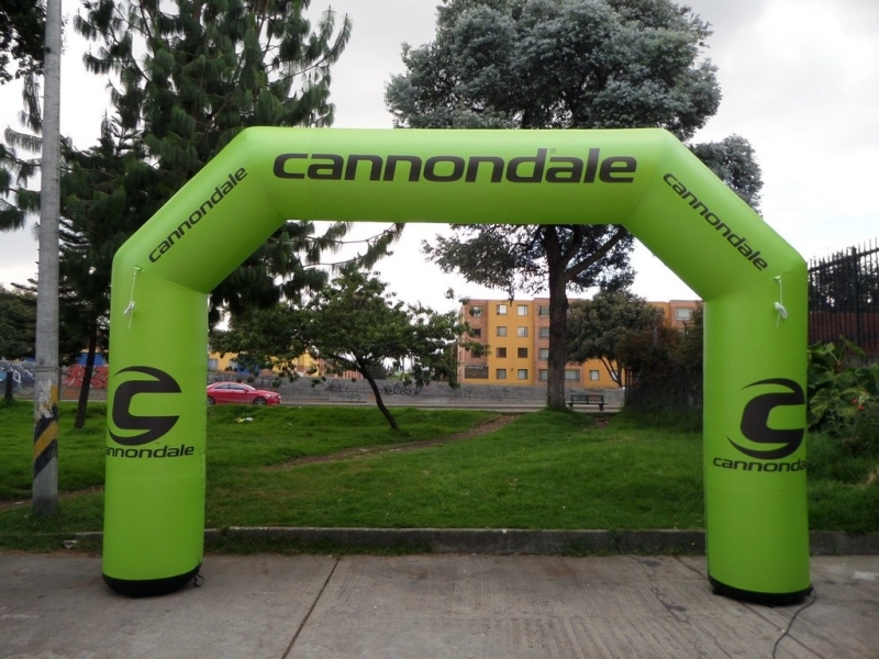 Dummy Inflable en forma de Arco