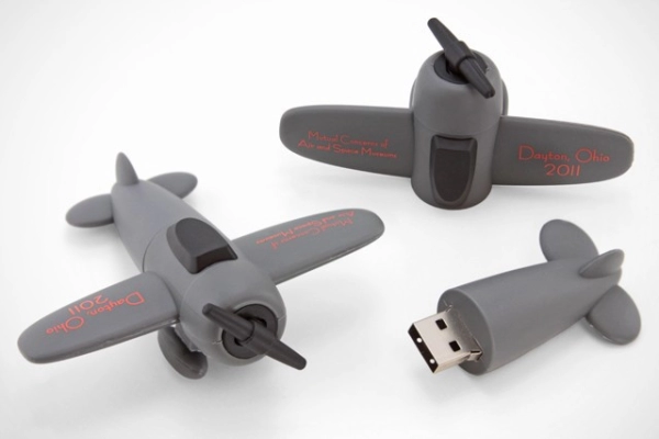 Memoria USB en PVC 3D diseño Avioneta