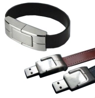 Memoria USB Brazalete en Metal y Cuero