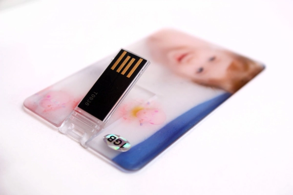 Memoria USB plastica acrilica en forma de Tarjeta