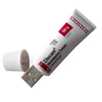 Memoria USB PVC 3D diseño Crema