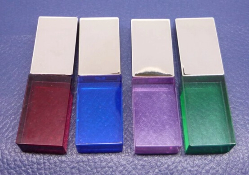 Memoria USB en Metal y Cristal