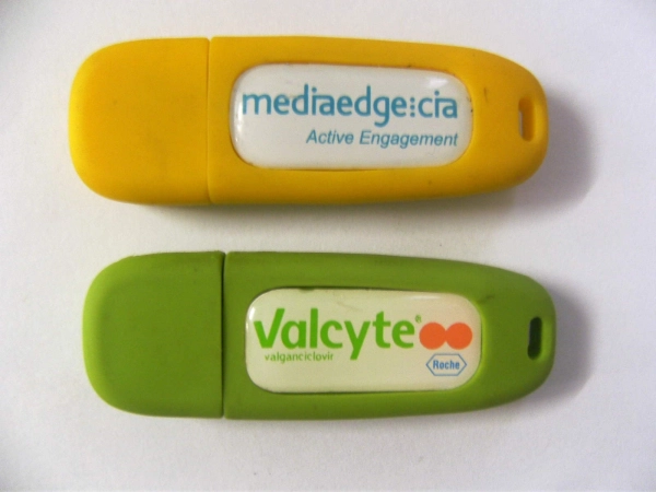 Memoria USB plastica con Domo