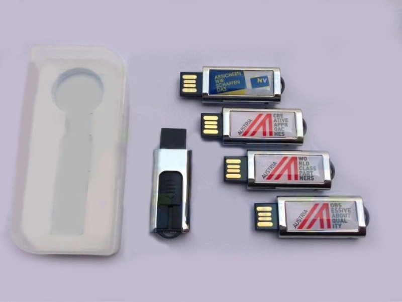 Memoria USB metalica con Domo