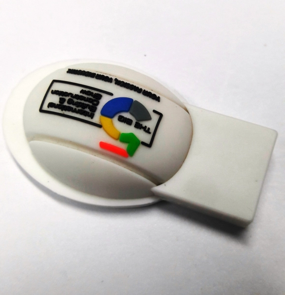 Memoria USB en PVC 3D diseño Casco de Construccion