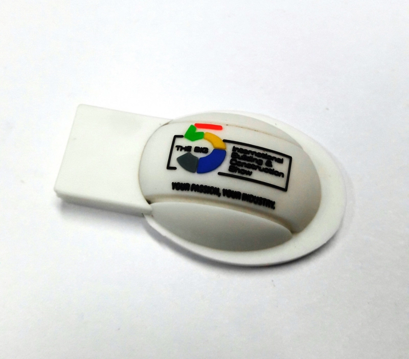 Memoria USB en PVC 3D diseño Casco de Construccion