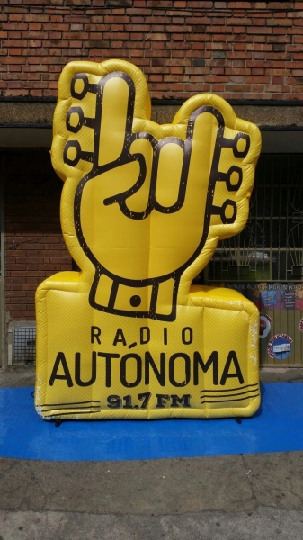 Dummy Inflable Estatico Logo