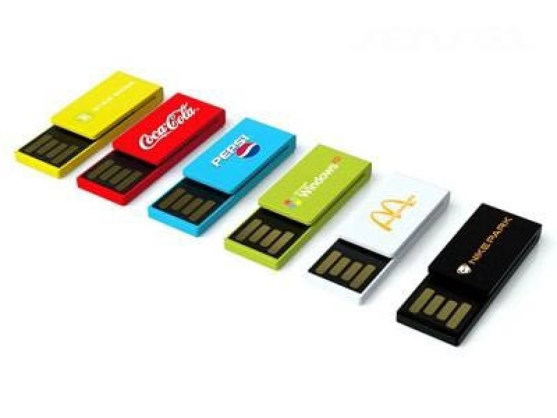 Memoria USB plastica en forma de Clip