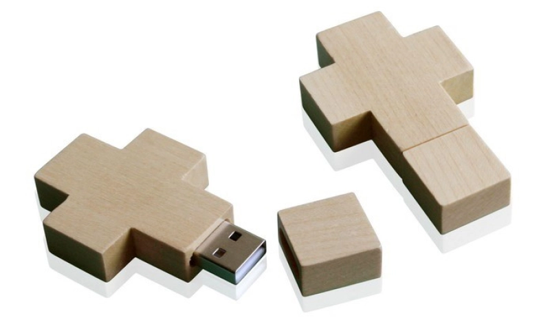 Memoria USB en madera en forma de Cruz