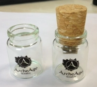 Memoria USB en madera en forma de Corcho con botella de vidrio