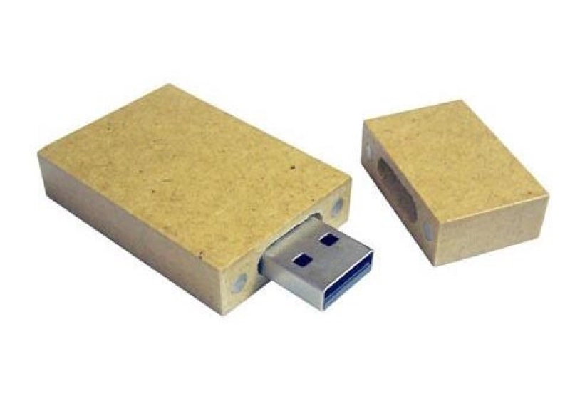 Memoria USB rectangular en madera