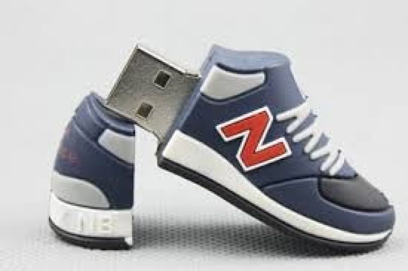 Memoria USB PVC 3D diseño Zapato Deportivo