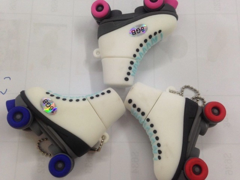 Memoria USB PVC 3D diseño Patines
