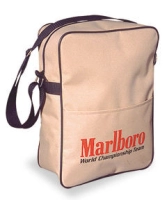 Maletín Deportivo Bolivia, 24 x 33.5 x 12 cmts