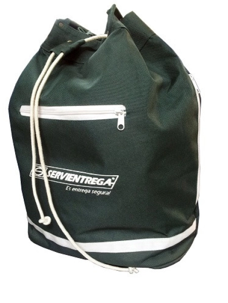 Tula Apalaches, en lona, bolsillo frontal  zipper, reata de colgar, 34 x 44 x 21.5 cmts