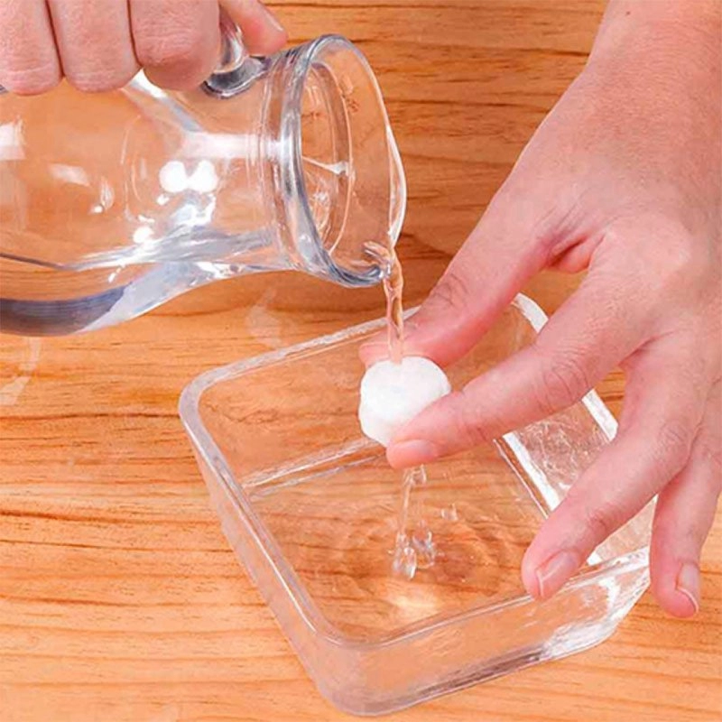 Toallas comprimidas x 10 unds, de 30 x 30 en estuche, 10.5 x 2.6 cmts